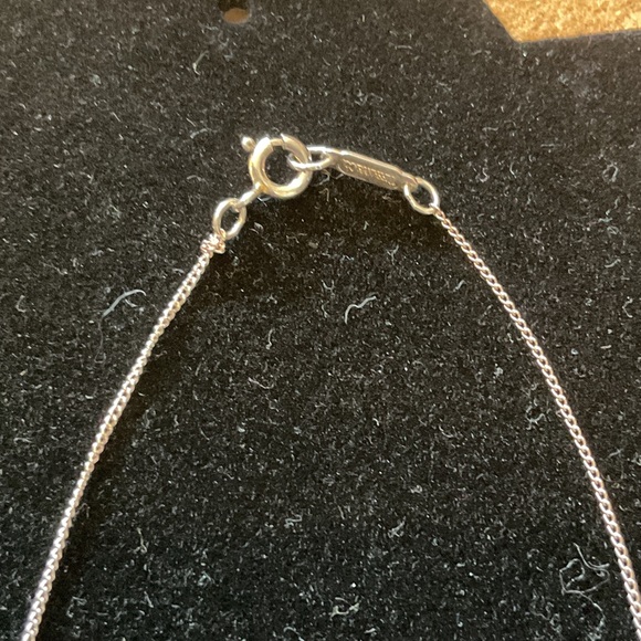 Tiffany & Co. Silver Heart Necklace with bow - Picture 8 of 9